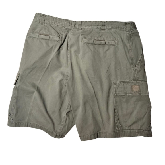 Columbia Brownsmead II Mens 38 Cargo Shorts Gray 9” Outdoor Hiking Fishing sz 40 - Picture 3 of 6